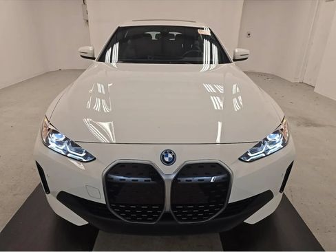 Used 2023 BMW i4 eDrive35 RWD image 3