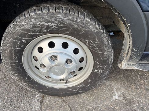 Used 2022 Ford Transit 250 Low Roof AWD image 22