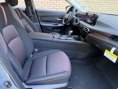 New 2026 Nissan Sentra SR w/ Floor Mat Package FWD image 6