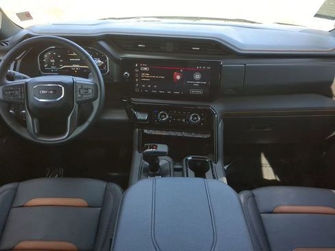 Used 2025 GMC Sierra 1500 AT4 w/ AT4 Premium Package image 17