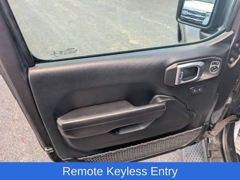 Used 2019 Jeep Wrangler Unlimited Sport S AWD/4WD image 14