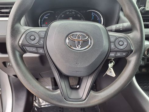 Certified 2024 Toyota RAV4 LE AWD/4WD image 18