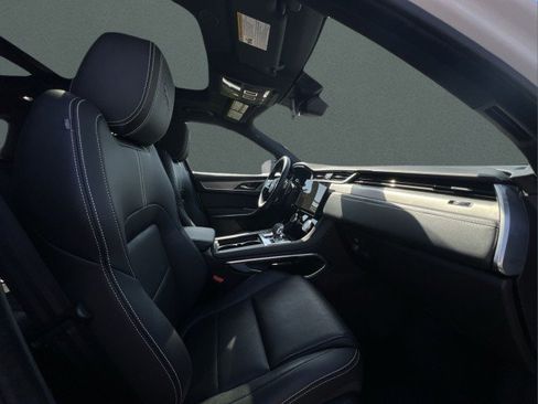 Used 2025 Jaguar F-PACE R-Dynamic S image 23