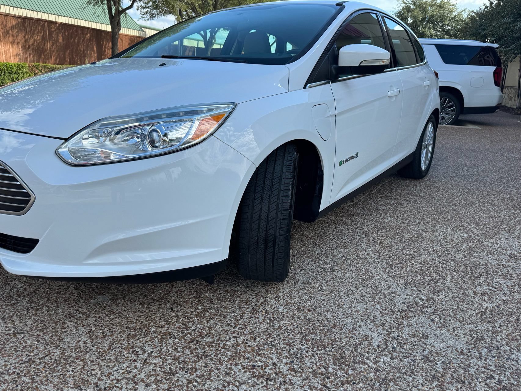Used 2018 Ford Focus Electric Hatchback FWD image 3