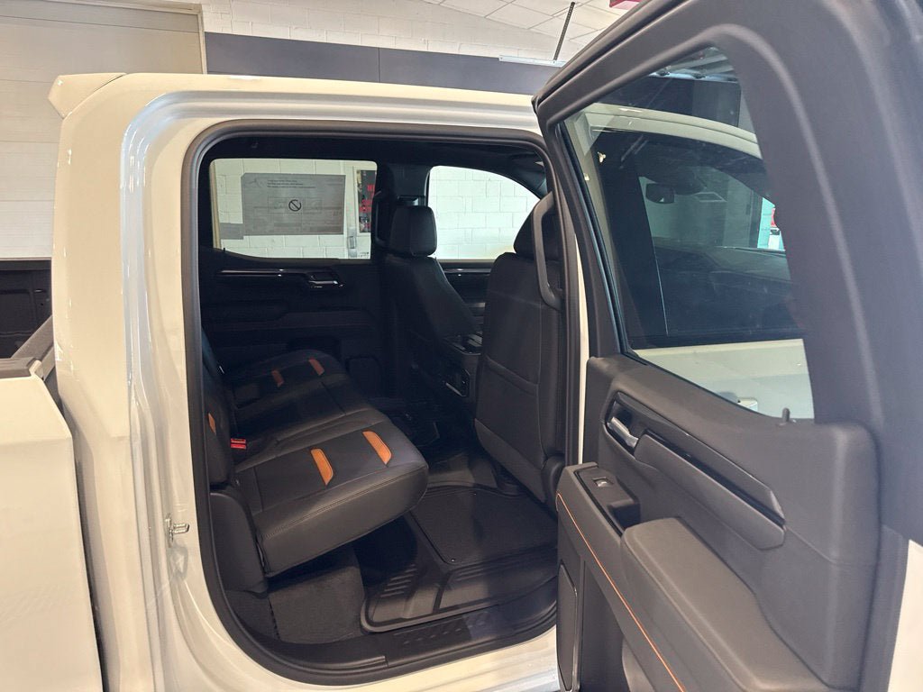 New 2026 GMC Sierra 1500 AT4 w/ AT4 Premium Package AWD/4WD image 16