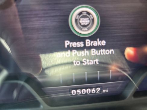 Used 2021 RAM 1500 Laramie RWD image 15