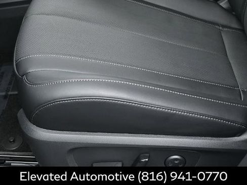Certified 2026 INFINITI QX60 Luxe w/ Family Package AWD/4WD image 18
