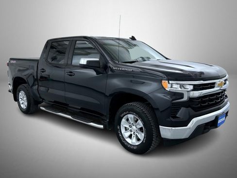 Used 2022 Chevrolet Silverado 1500 LT image 3