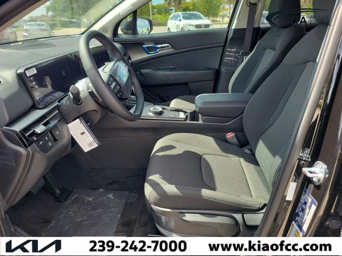 New 2026 Kia Sportage LX FWD image 20