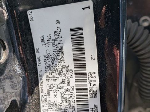 Used 2012 Toyota Tundra 4x4 CrewMax w/ SR5 Pkg image 6