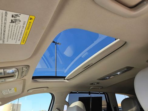 Used 2021 Kia Telluride EX w/ EX Premium Package FWD image 14