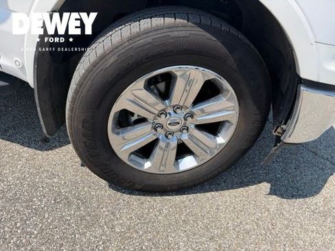 Used 2019 Ford F150 Lariat w/ Equipment Group 502A Luxury AWD/4WD image 30