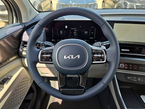 New 2026 Kia Carnival SX Prestige FWD image 11