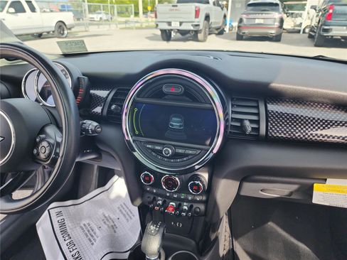 Used 2015 MINI Cooper S image 25