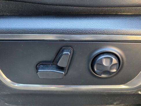 Used 2020 RAM 1500 Limited AWD/4WD image 12