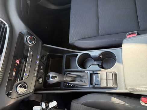 Used 2019 Hyundai Tucson SE image 7