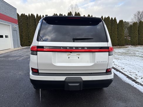 Used 2024 Lexus GX 550 w/ Accessory Package (2T) image 4