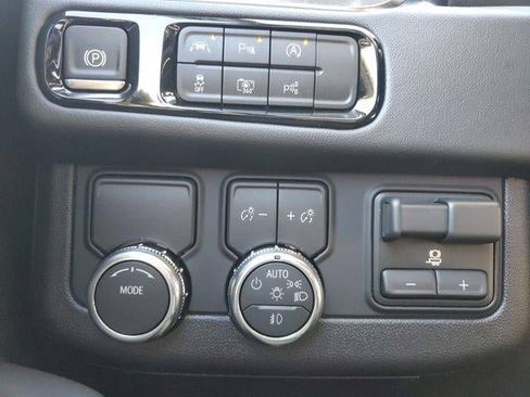 New 2026 GMC Yukon XL Elevation w/ Elevation Premium Package image 31