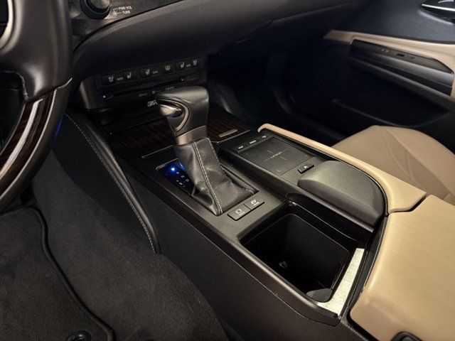 Used 2019 Lexus ES 300h w/ Accessory Package 2 FWD image 18