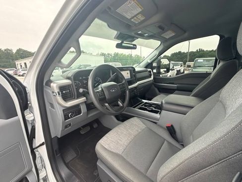 Used 2025 Ford F250 XLT w/ FX4 Off-Road Package AWD/4WD image 28
