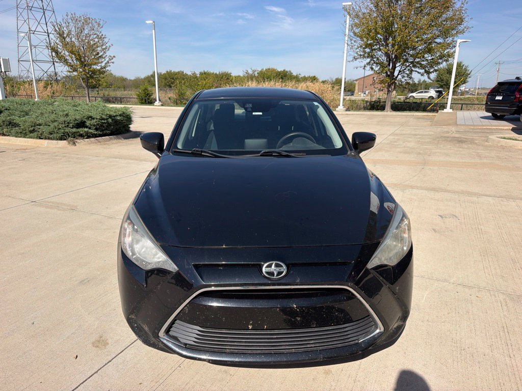 Used 2016 Scion iA FWD image 2