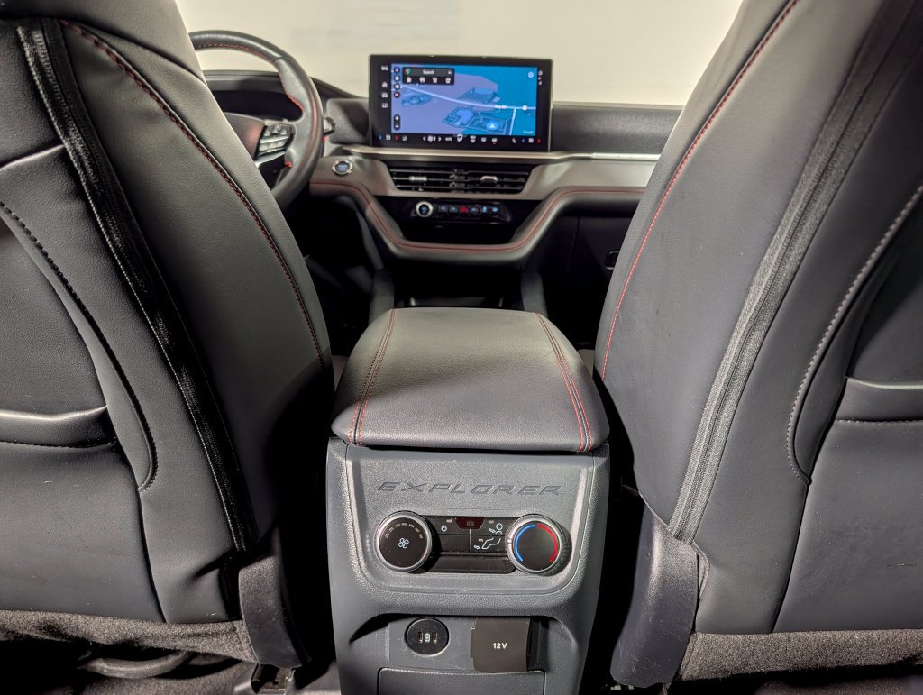 Certified 2025 Ford Explorer ST-Line AWD/4WD image 13