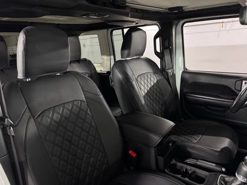 Used 2021 Jeep Wrangler Unlimited Sport AWD/4WD image 47
