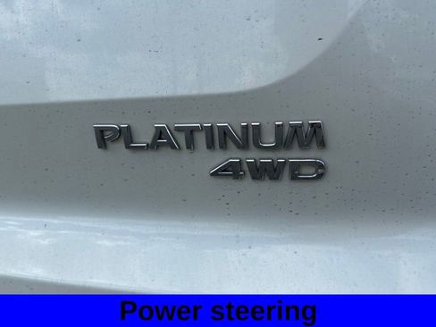 Used 2023 Nissan Pathfinder Platinum AWD/4WD image 10