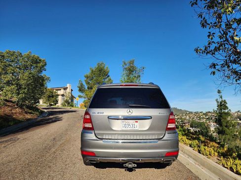 Used 2012 Mercedes-Benz GL 450 4MATIC image 4