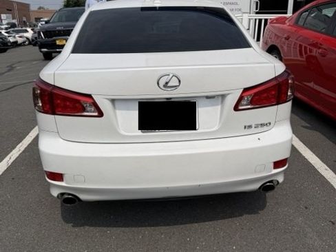 Used 2011 Lexus IS 250 w/ Premium Pkg Value Edition RWD image 5