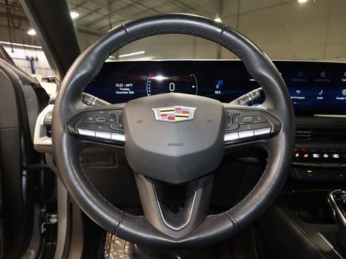 Certified 2025 Cadillac XT4 Premium Luxury image 10