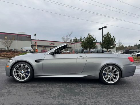 Used 2009 BMW M3 Convertible 2D image 9