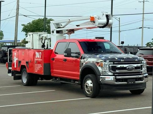 Used 2020 Ford F550 4x4 Crew Cab Super Duty w/ XLT Value Package image 3