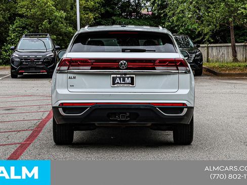 Used 2024 Volkswagen Atlas Cross Sport SE FWD image 13