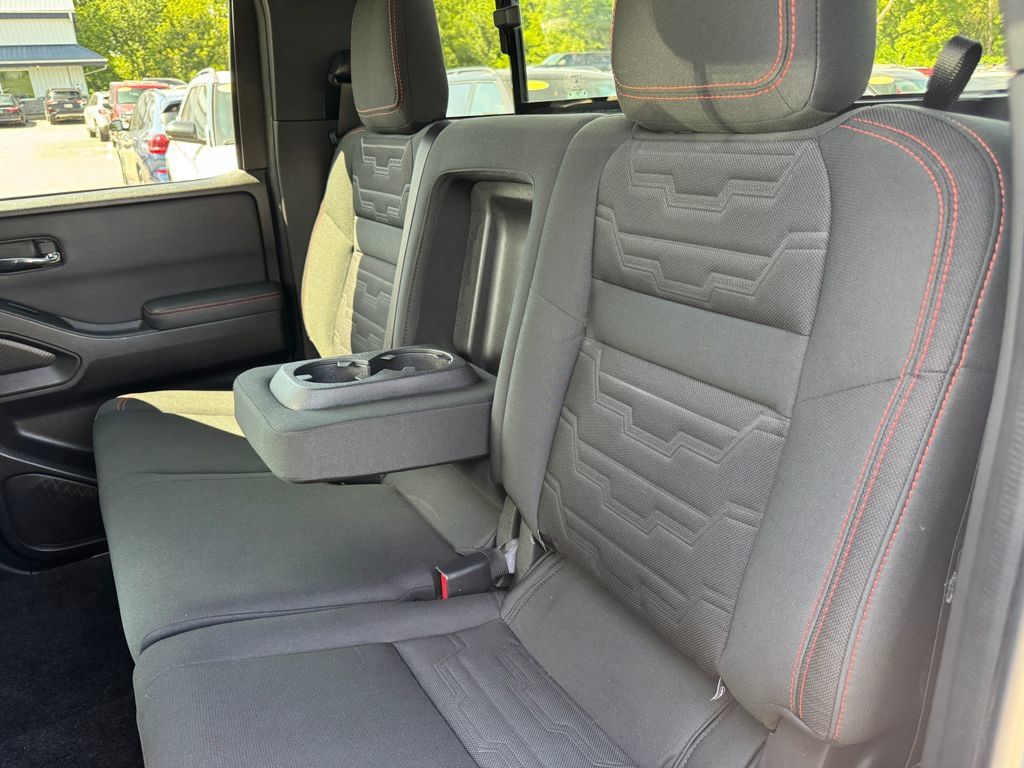 Used 2023 Nissan Frontier PRO-4X w/ Technology Package AWD/4WD image 35