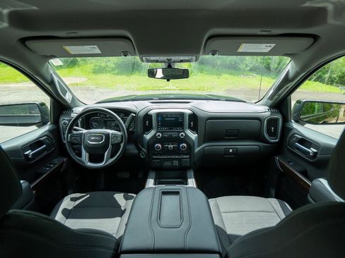 Used 2020 GMC Sierra 1500 Elevation w/ Elevation Value Package AWD/4WD image 13