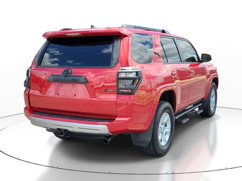 Used 2023 Toyota 4Runner TRD Off-Road Premium w/ Moonroof Package AWD/4WD image 6
