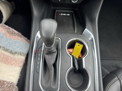 Used 2023 Chevrolet Traverse LT image 19