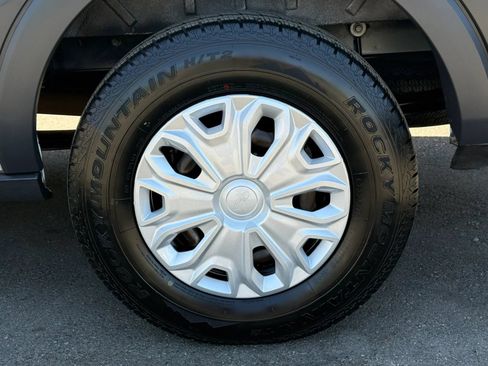 Used 2017 Ford Transit 350 XLT RWD image 14