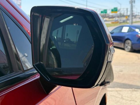 Used 2023 Chevrolet Tahoe Z71 w/ Luxury Package image 17