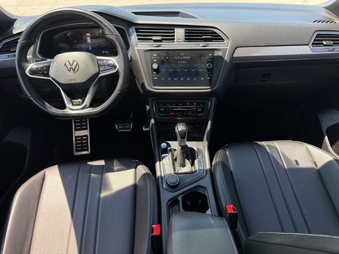Certified 2023 Volkswagen Tiguan SE R-Line AWD/4WD image 20