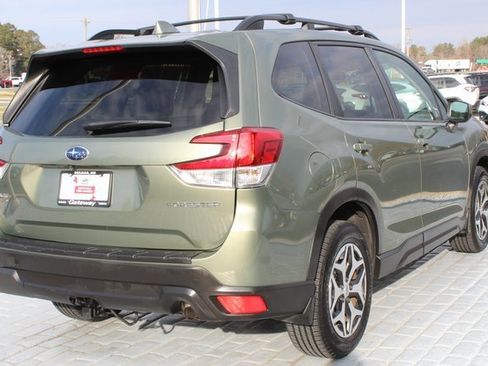Used 2019 Subaru Forester Premium image 5