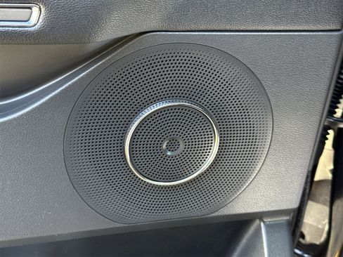 Certified 2024 Ford Expedition XLT image 17