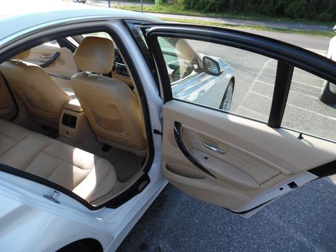 Used 2015 BMW 328i Sedan RWD image 21
