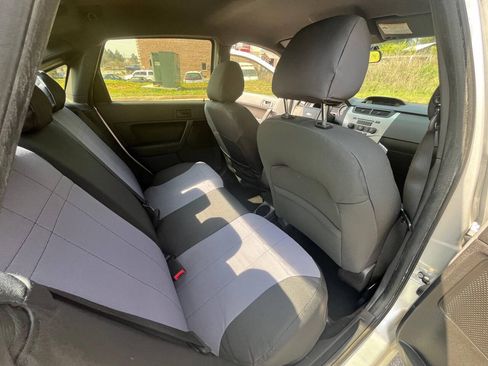 Used 2010 Ford Focus SE FWD image 16