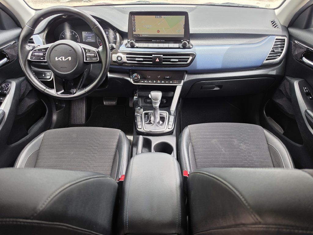 Used 2022 Kia Seltos S FWD image 11