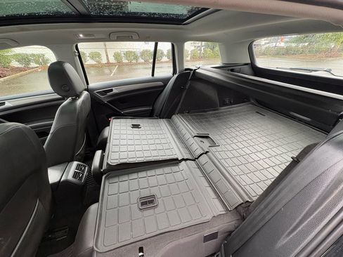 Used 2015 Volkswagen Golf TDI SE image 23