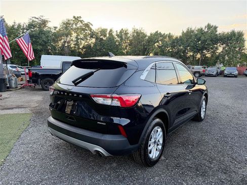 Used 2021 Ford Escape SE w/ Convenience Package AWD/4WD image 4