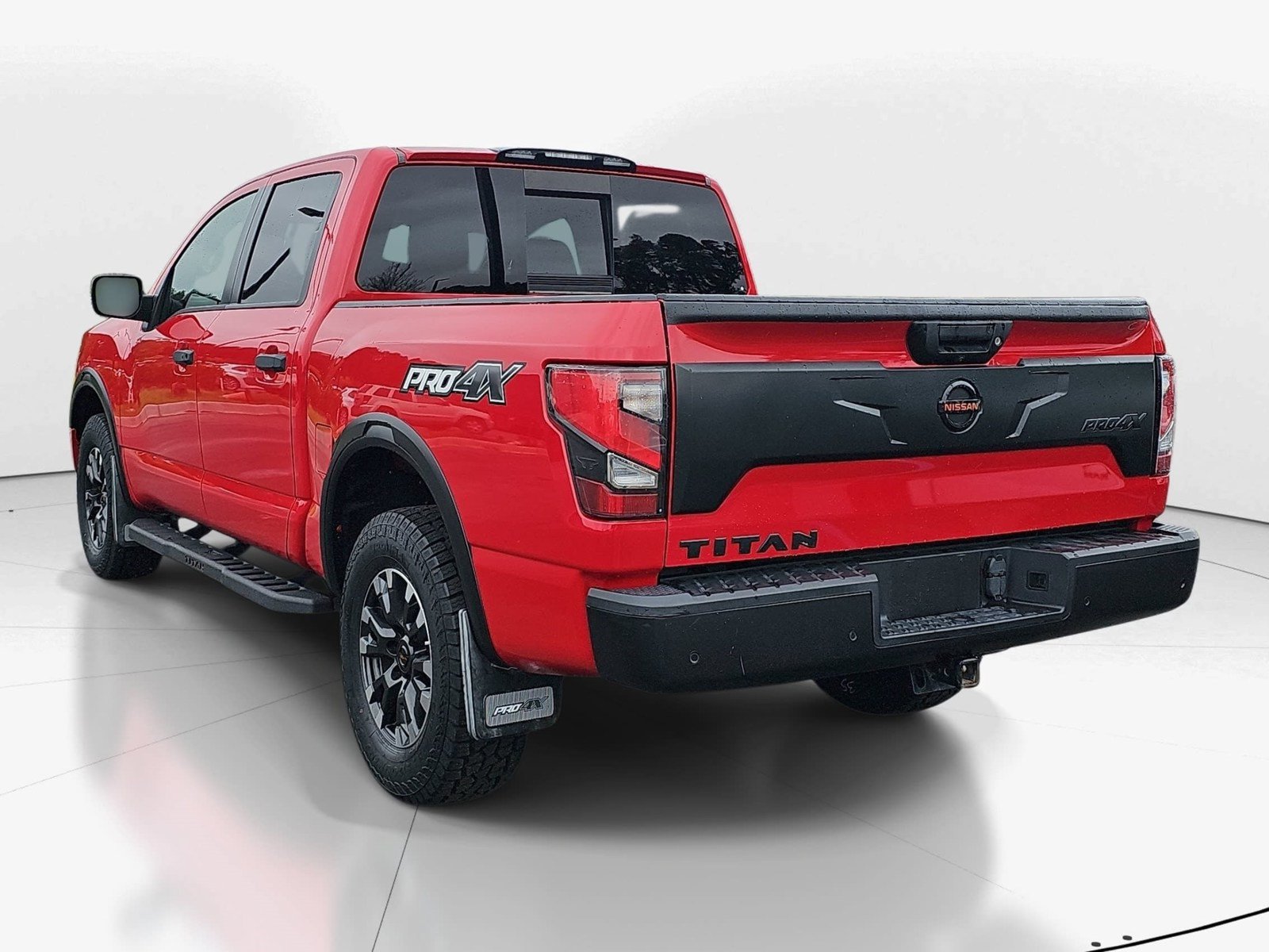 Used 2021 Nissan Titan PRO-4X w/ Off Road Protection Package AWD/4WD image 6