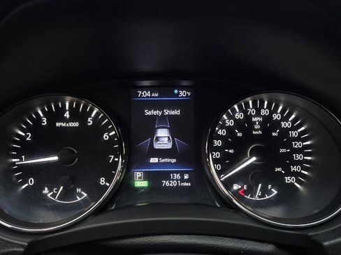 Used 2018 Nissan Rogue SV image 29